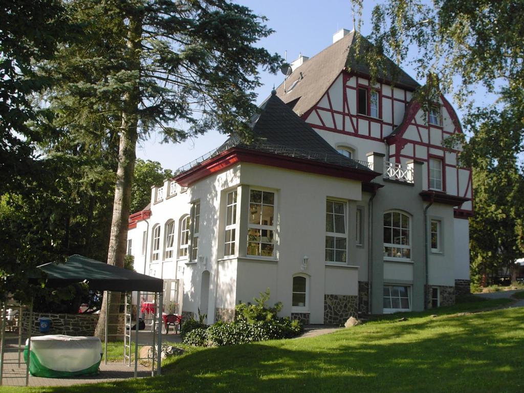 Waldhotel Forsthaus Remstecken كوبلنس المظهر الخارجي الصورة
